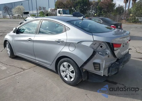 2016 Hyundai Elantra Se z USA, uszkodzony, nr VIN 5NPDH4AE0GH710010